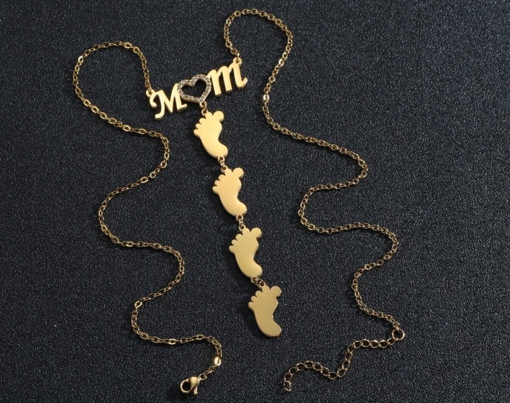 Birth jewelry gifts for new moms