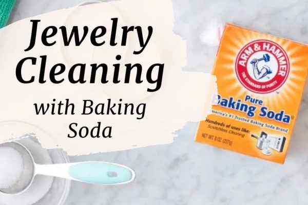 Jewelry Cleaning with Baking Soda